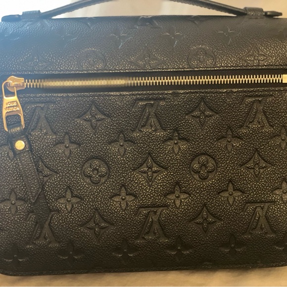 💜💜Louis Vuitton Pochette Métis in Empreinte Leather - Picture 13 of 17